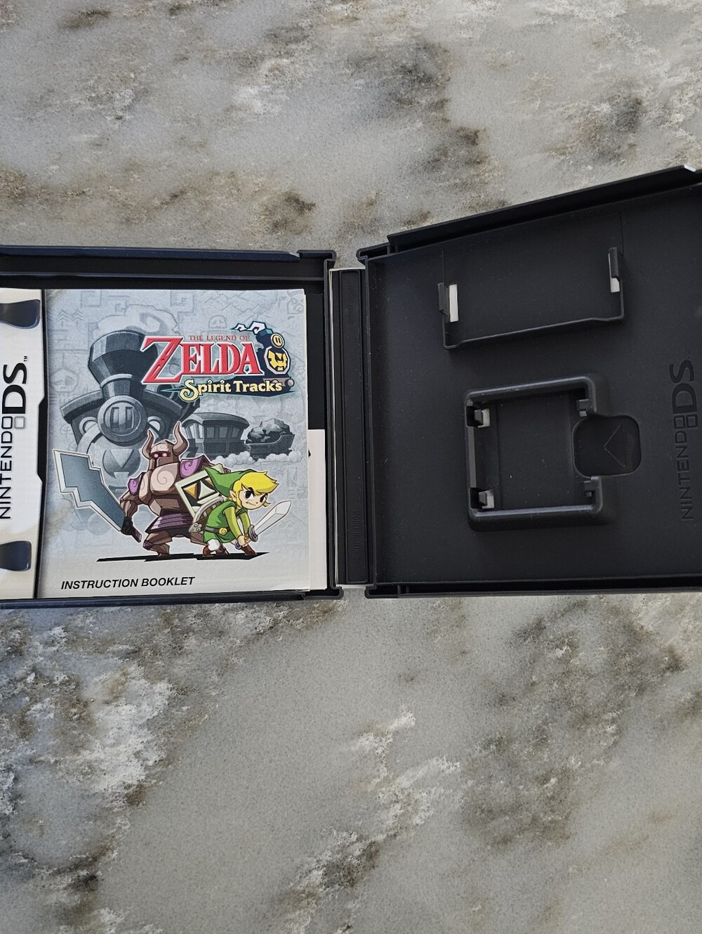 Legend of Zelda Spirit Tracks - Nintendo DS - EMPTY CASE AND MANUAL ONLY